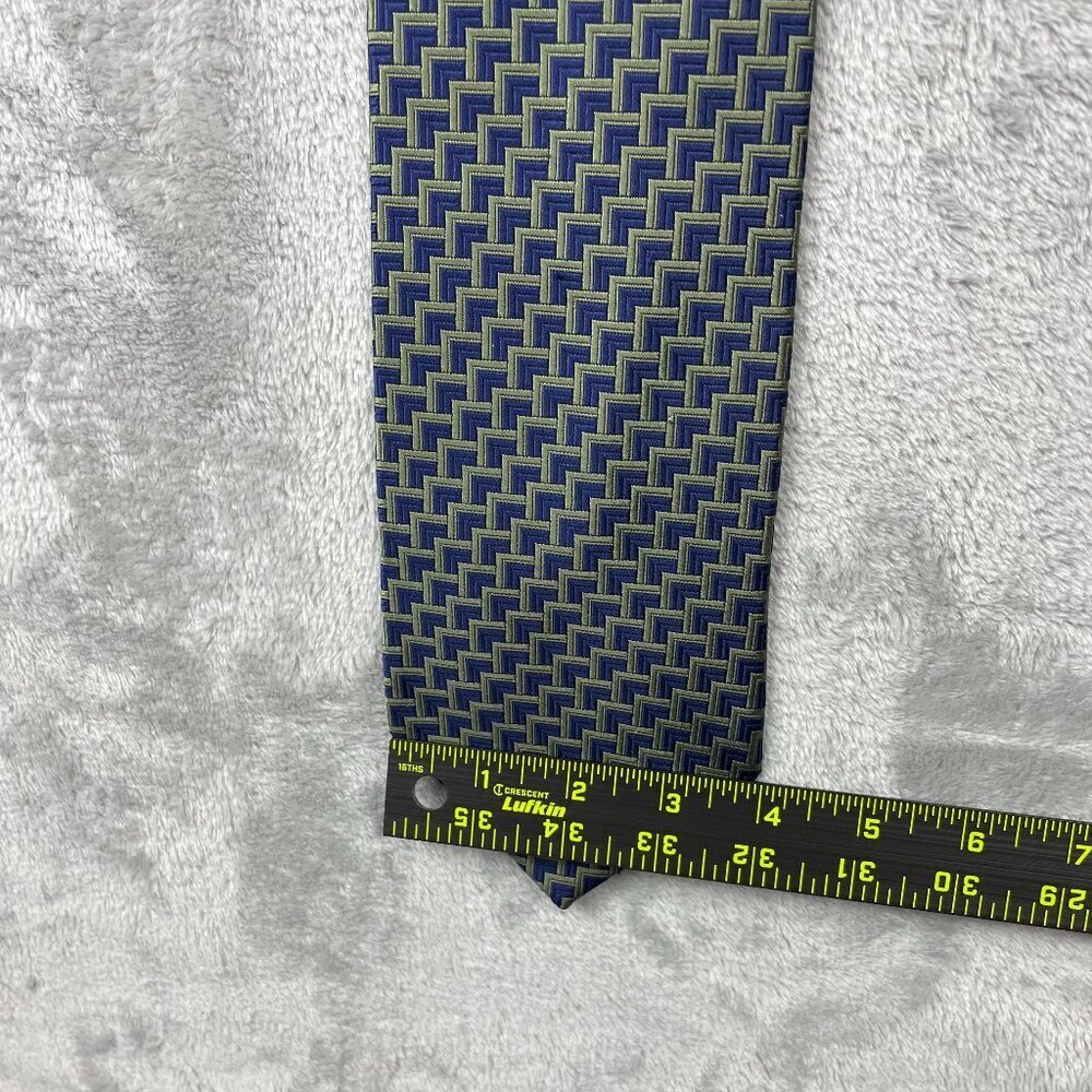 Van Heusen Men's Classic 100% Silk Neck Tie - Picture 3 of 6